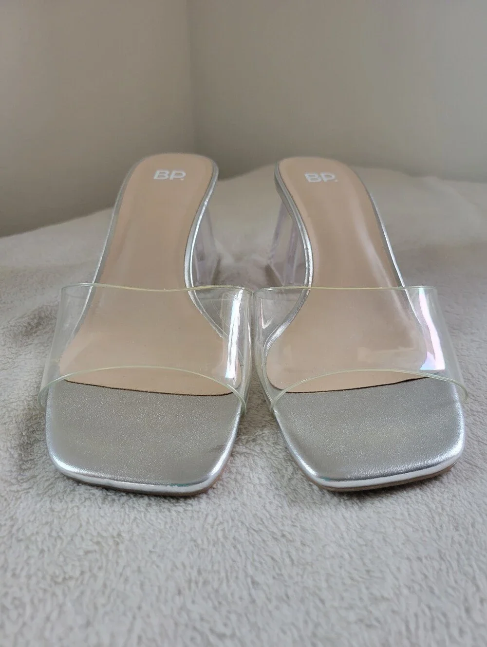 ✨️HP✨️Nordstrom | bp | EUC Metallic Silver/Clear Open Toe Block Heeled Mules - Picture 7 of 10